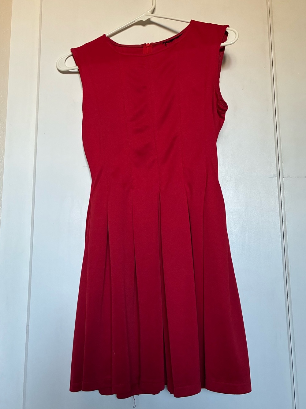 Red knee-length cocktail dress, size S